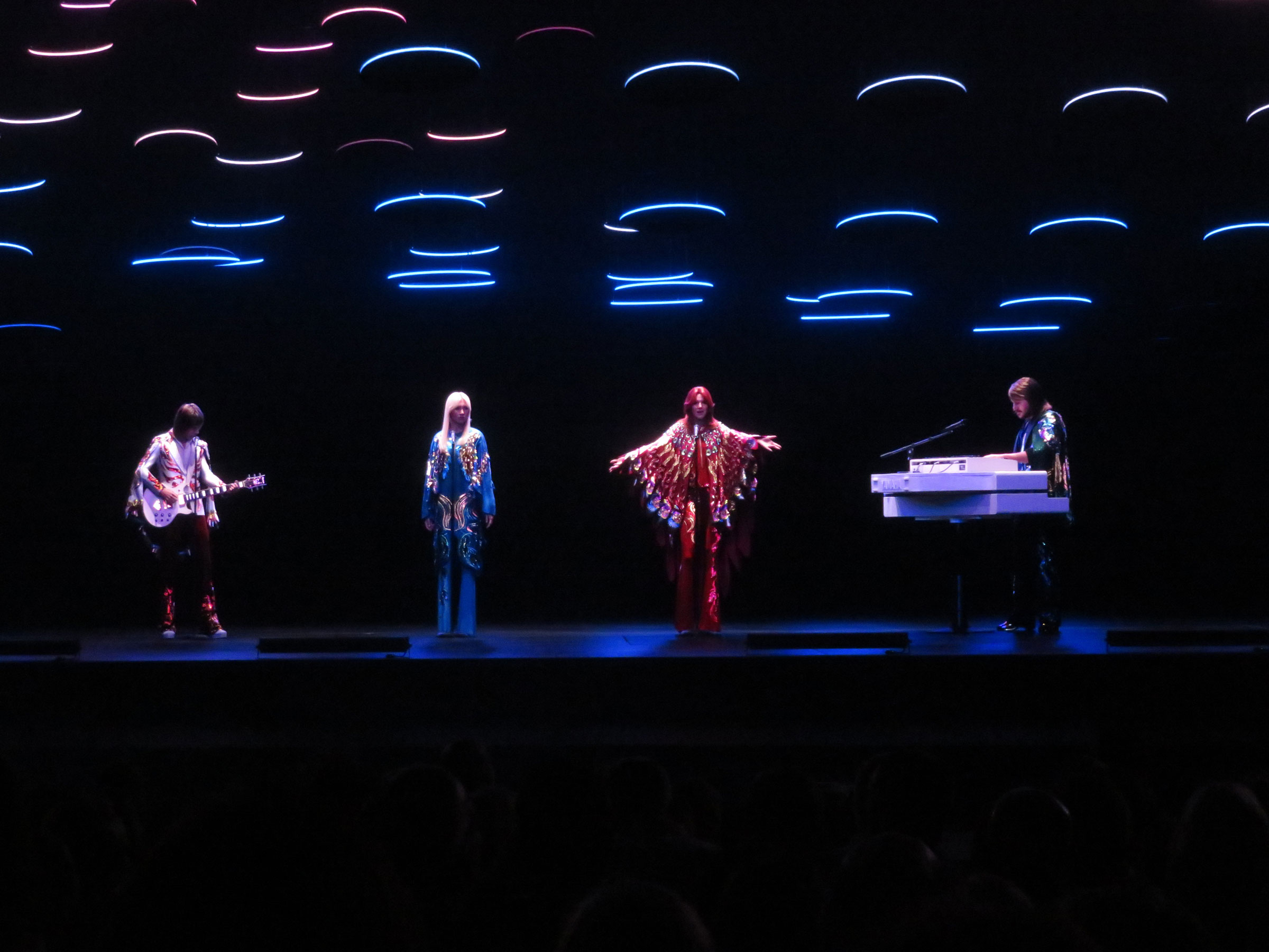 ABBA Voyage live