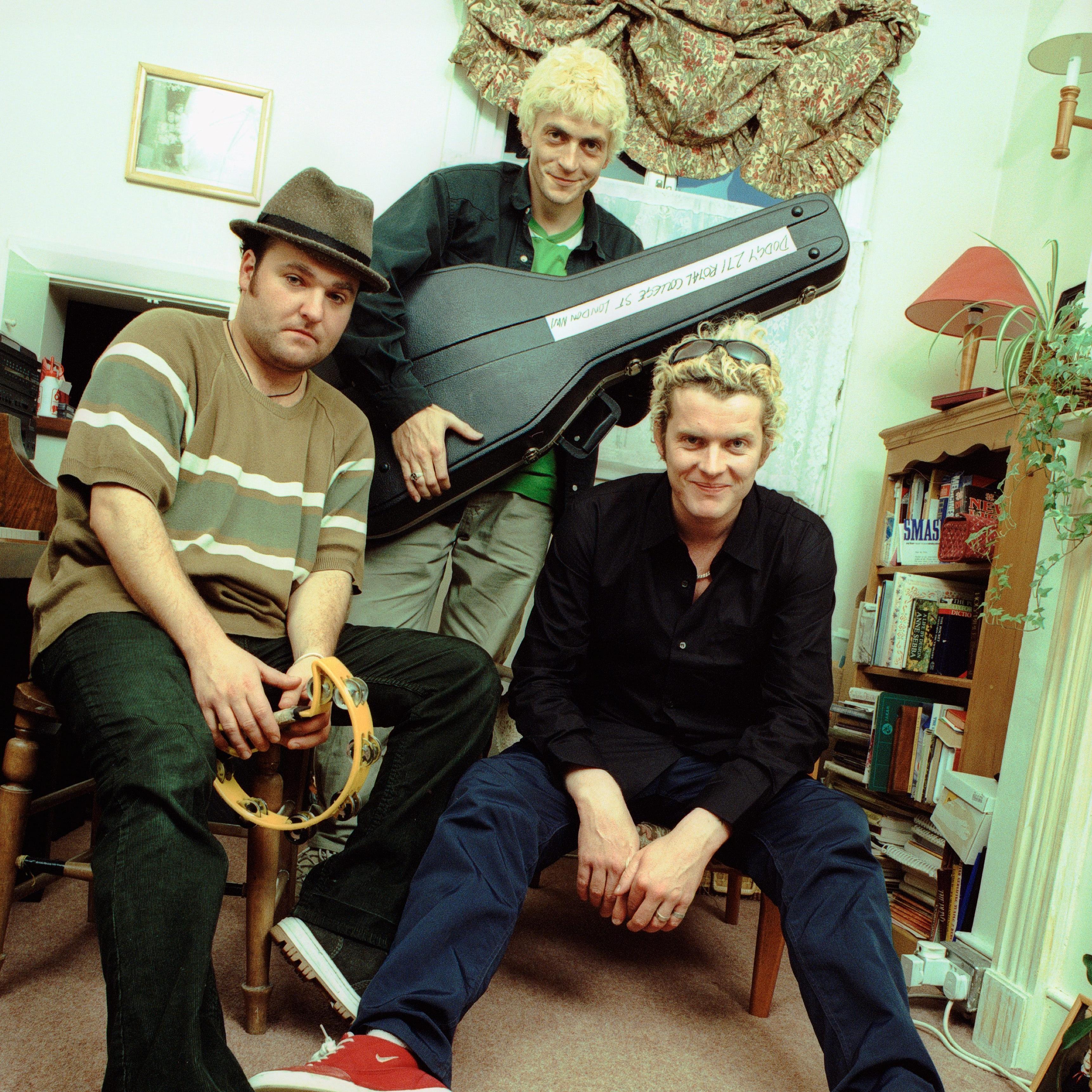 Dodgy live