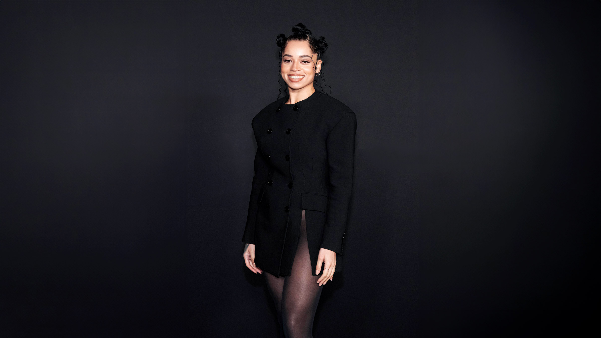 Ella Mai live
