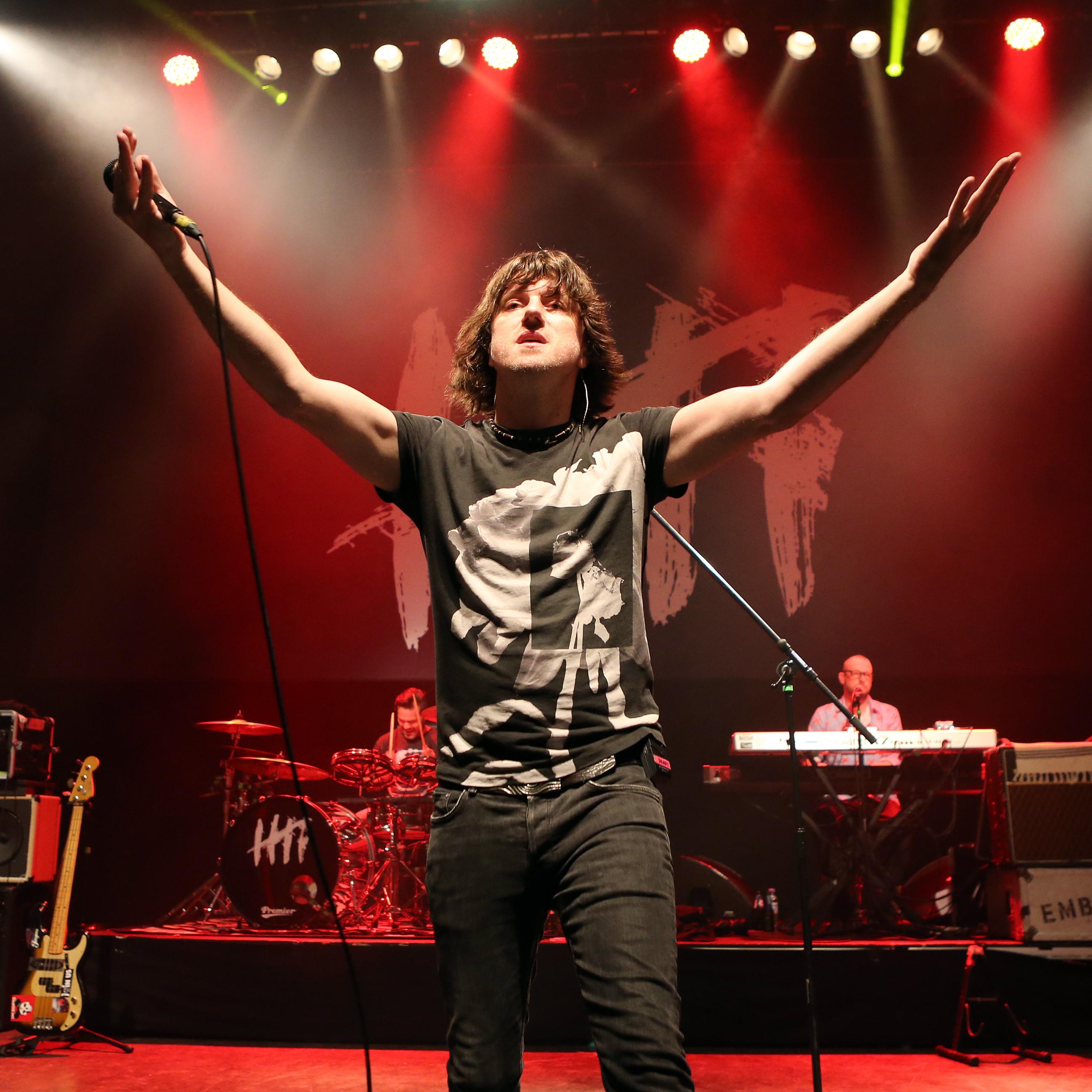 Embrace live