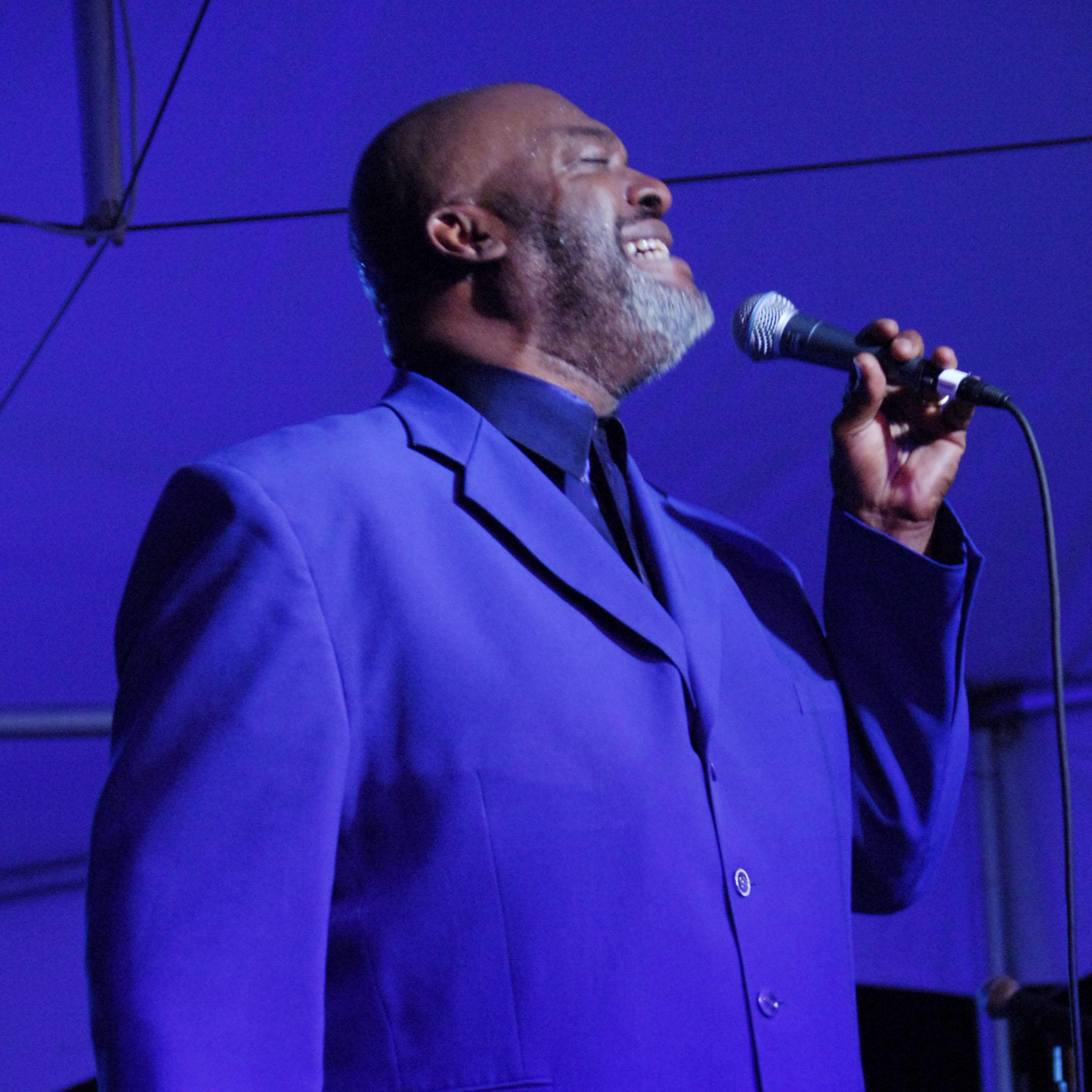 Harold Melvin and the Blue Notes live