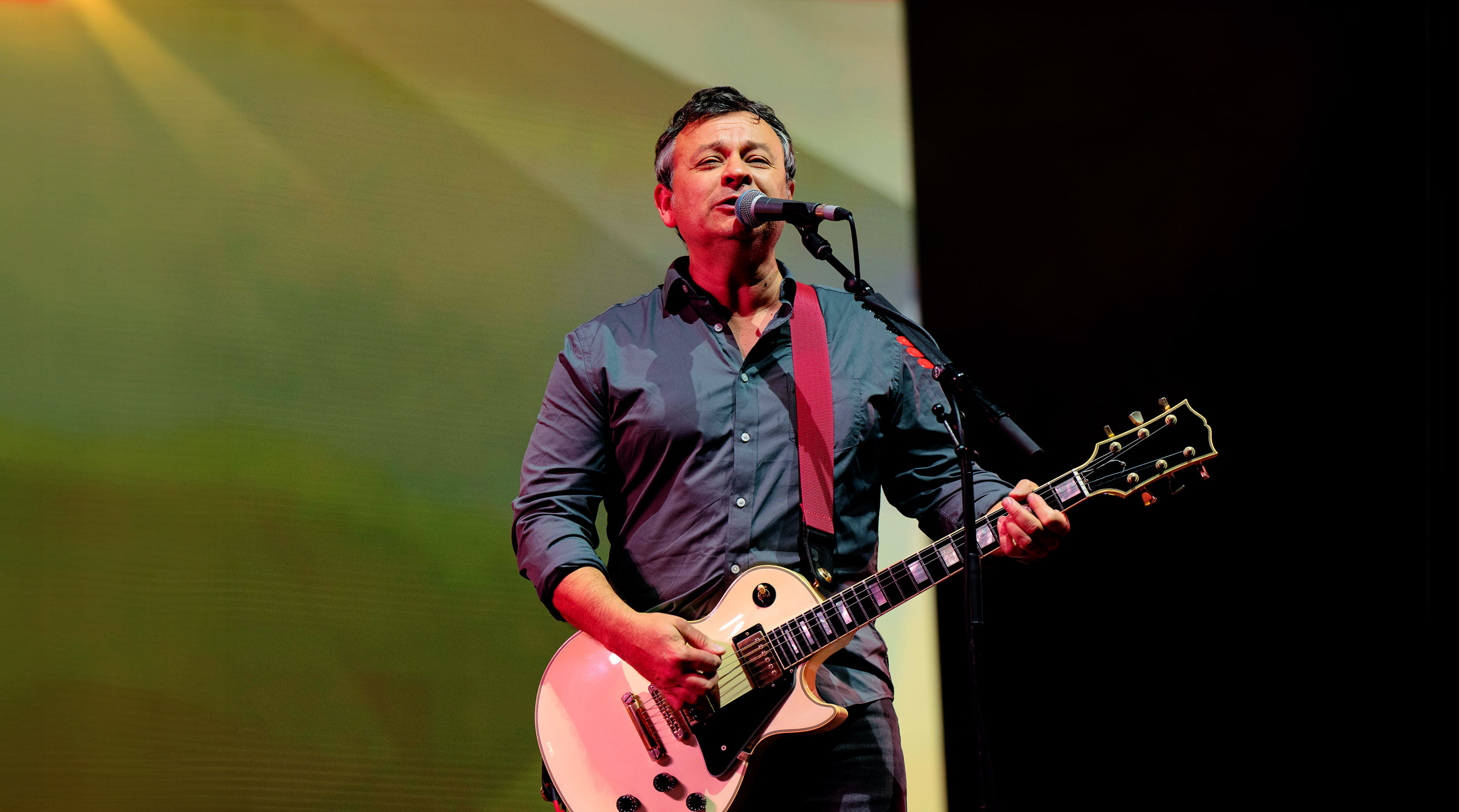 Manic Street Preachers live
