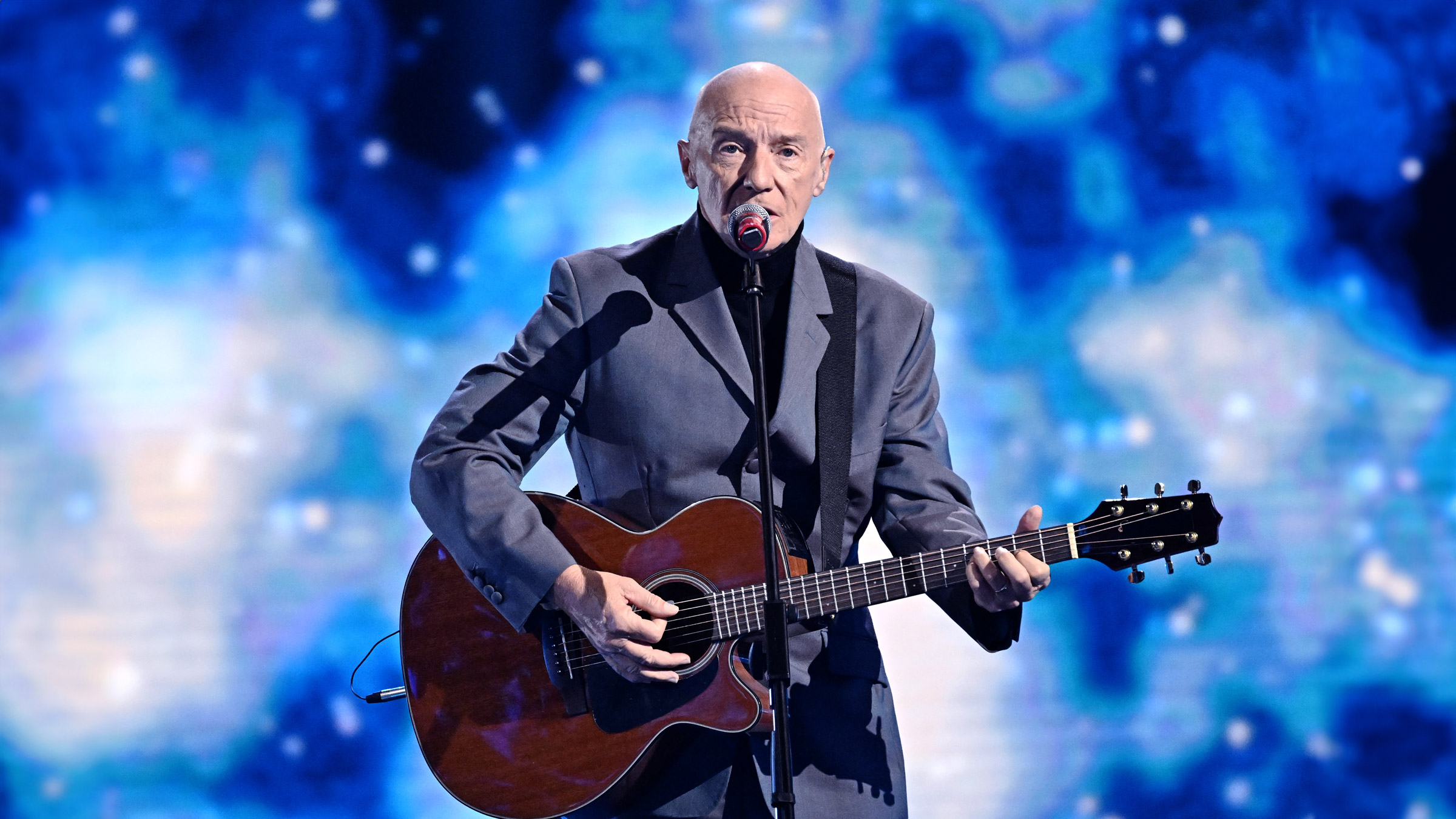Midge Ure live