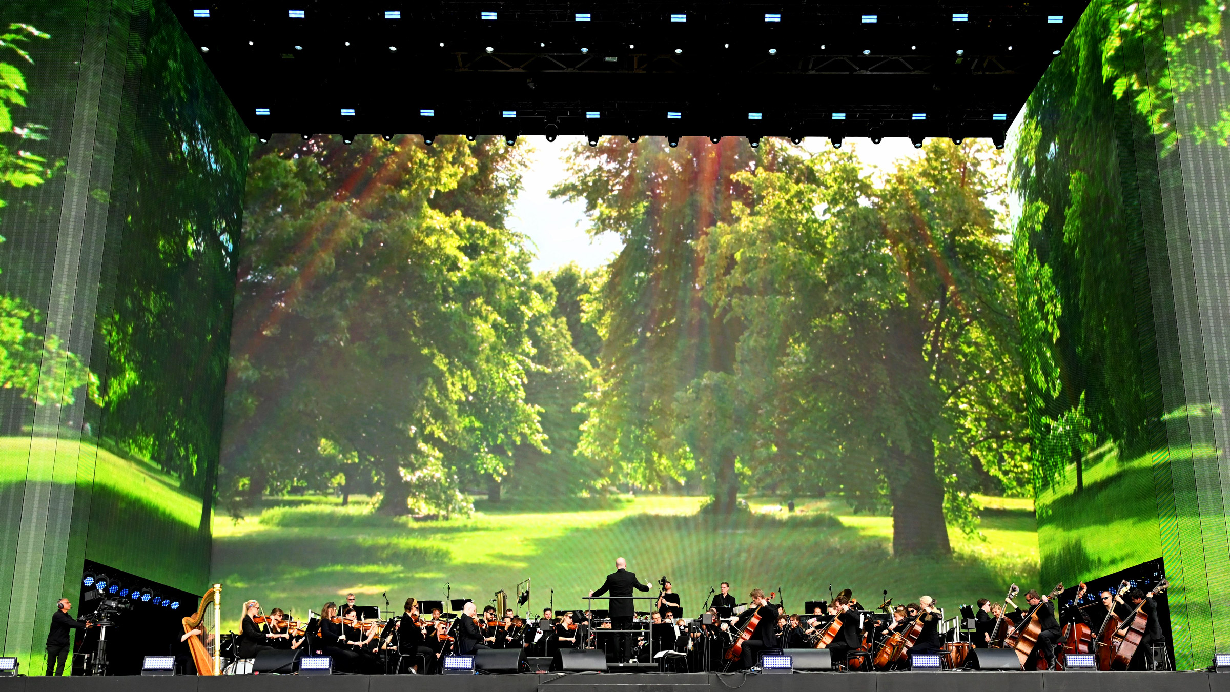 Royal Philharmonic Concert Orchestra live
