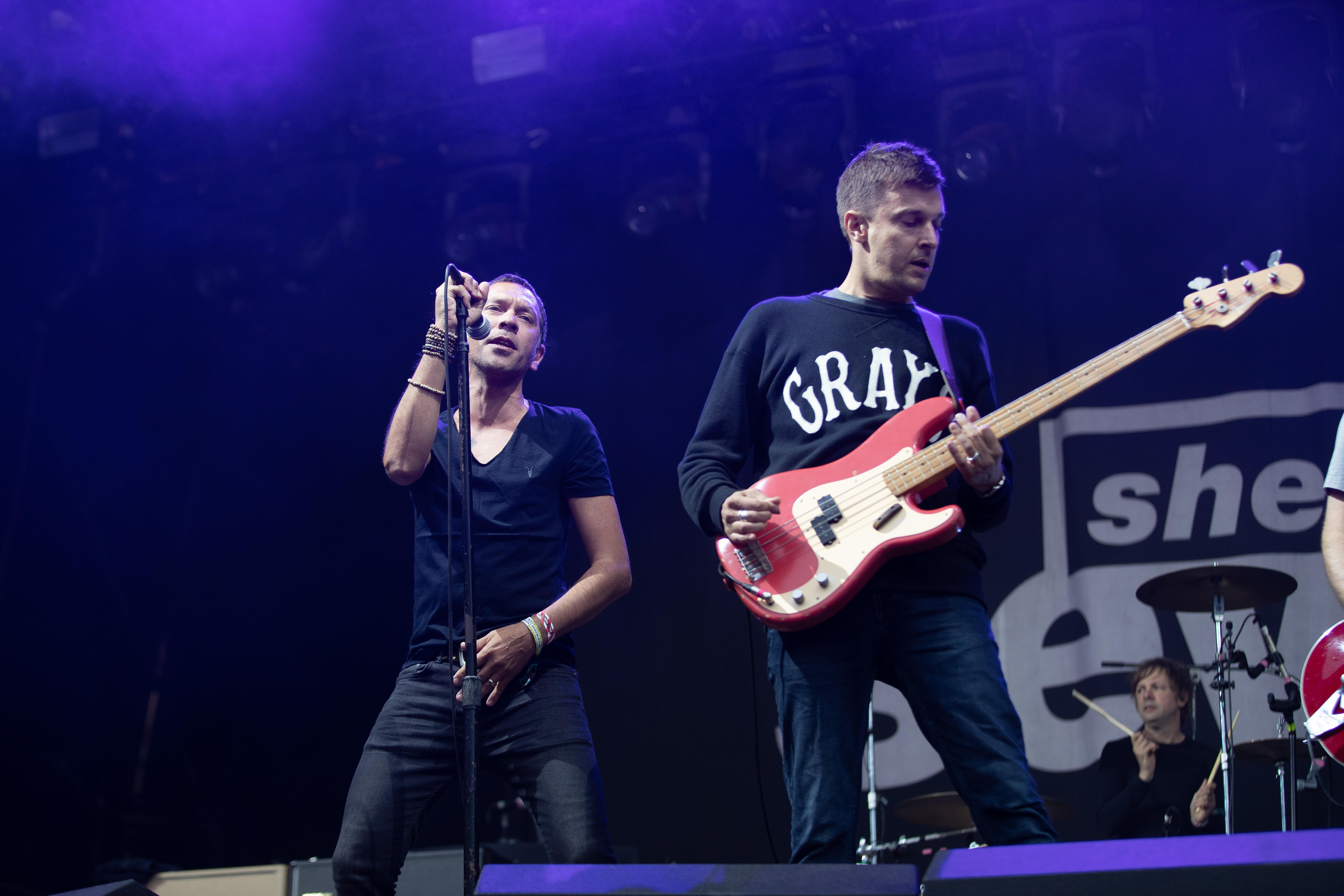 Shed Seven live
