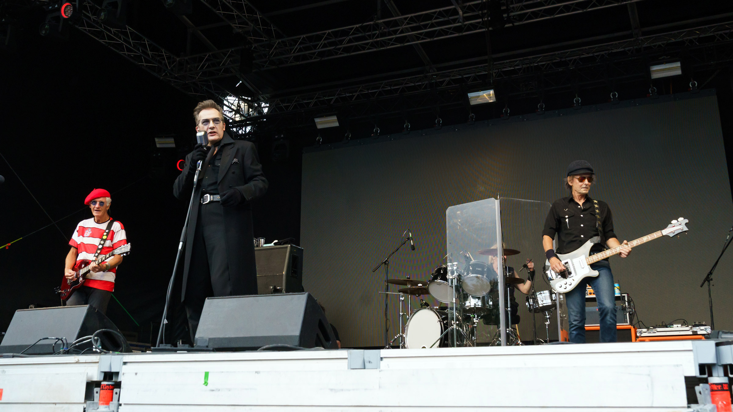 The Damned live