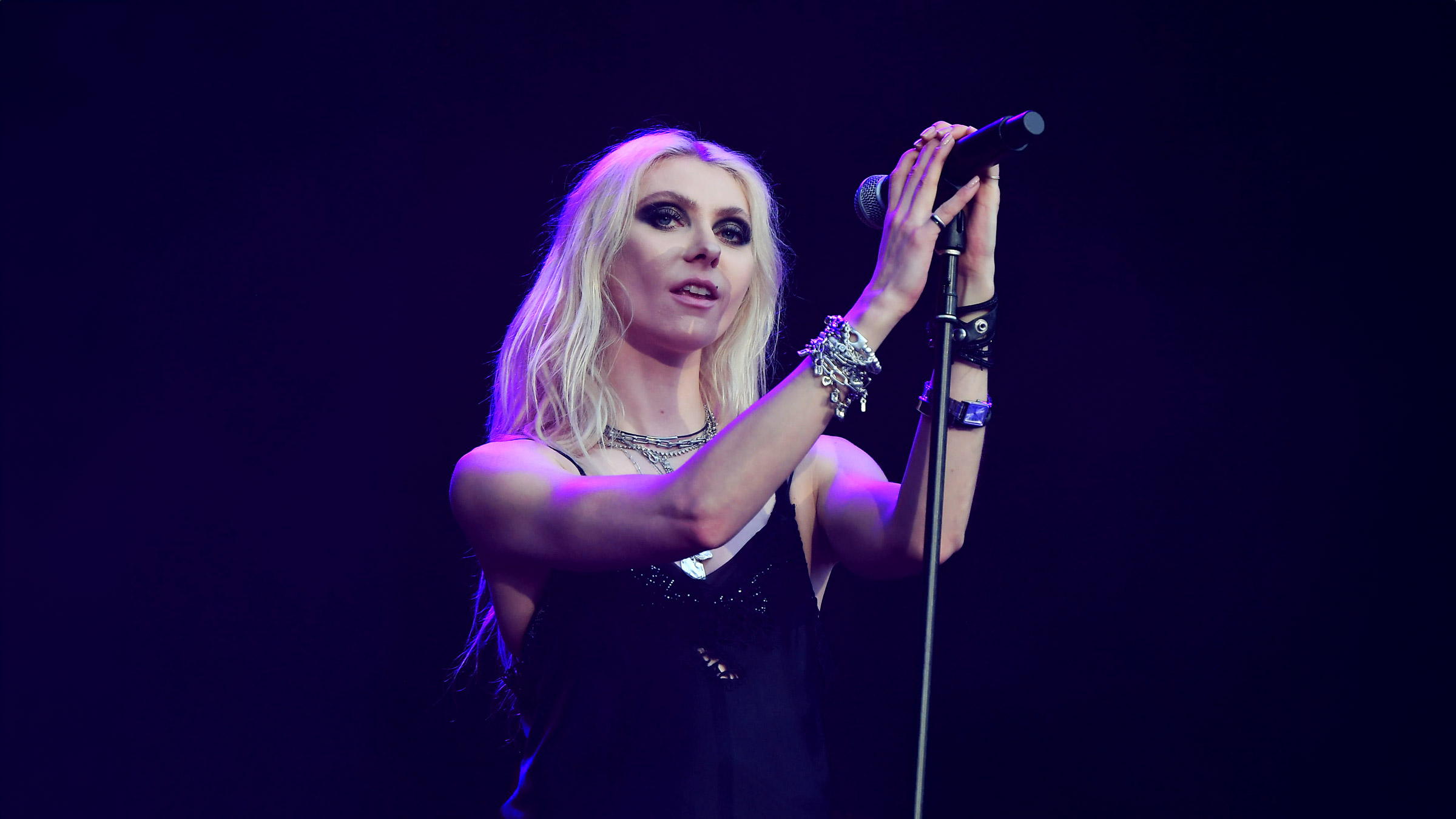 The Pretty Reckless live