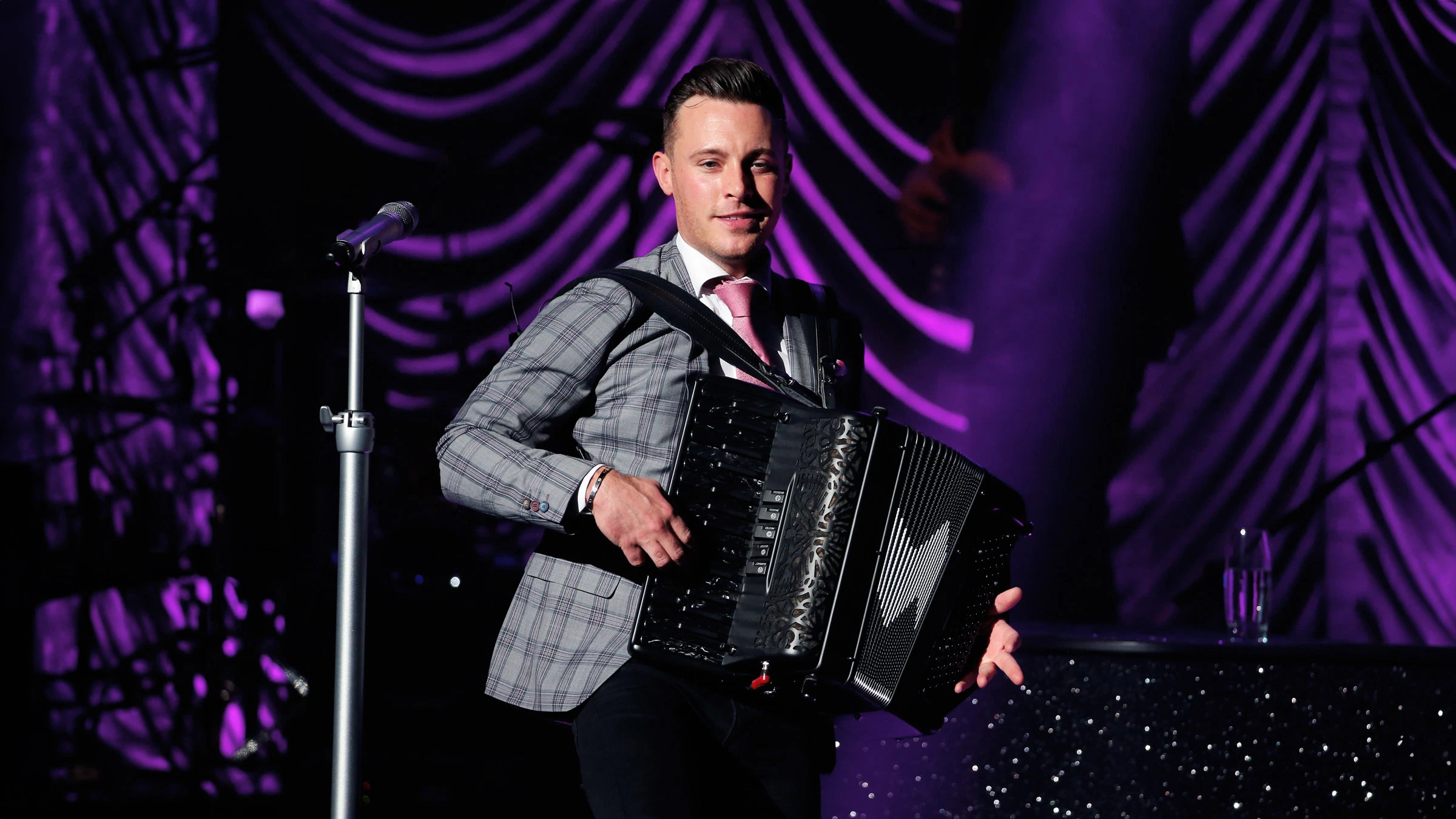 Nathan Carter & His Band